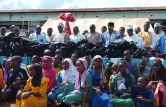 Nji Njoya Zakariaou encourage l’éducation de la jeunesse