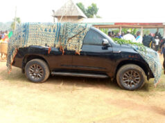 Chefferie Fotetsa : Le peuple offre un Prado à SM Atonfack Paul II Daniel, symbole d’unité